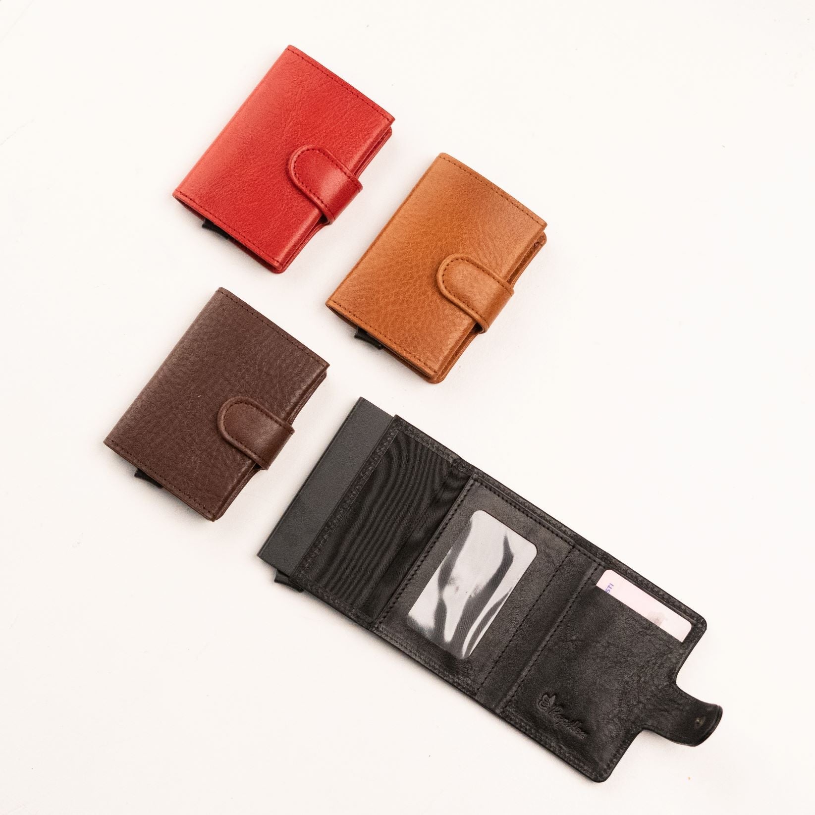 Rankų darbo odinė piniginė Papillon Nr. 40 su RFID/NFC apsauga - luxu.lt
