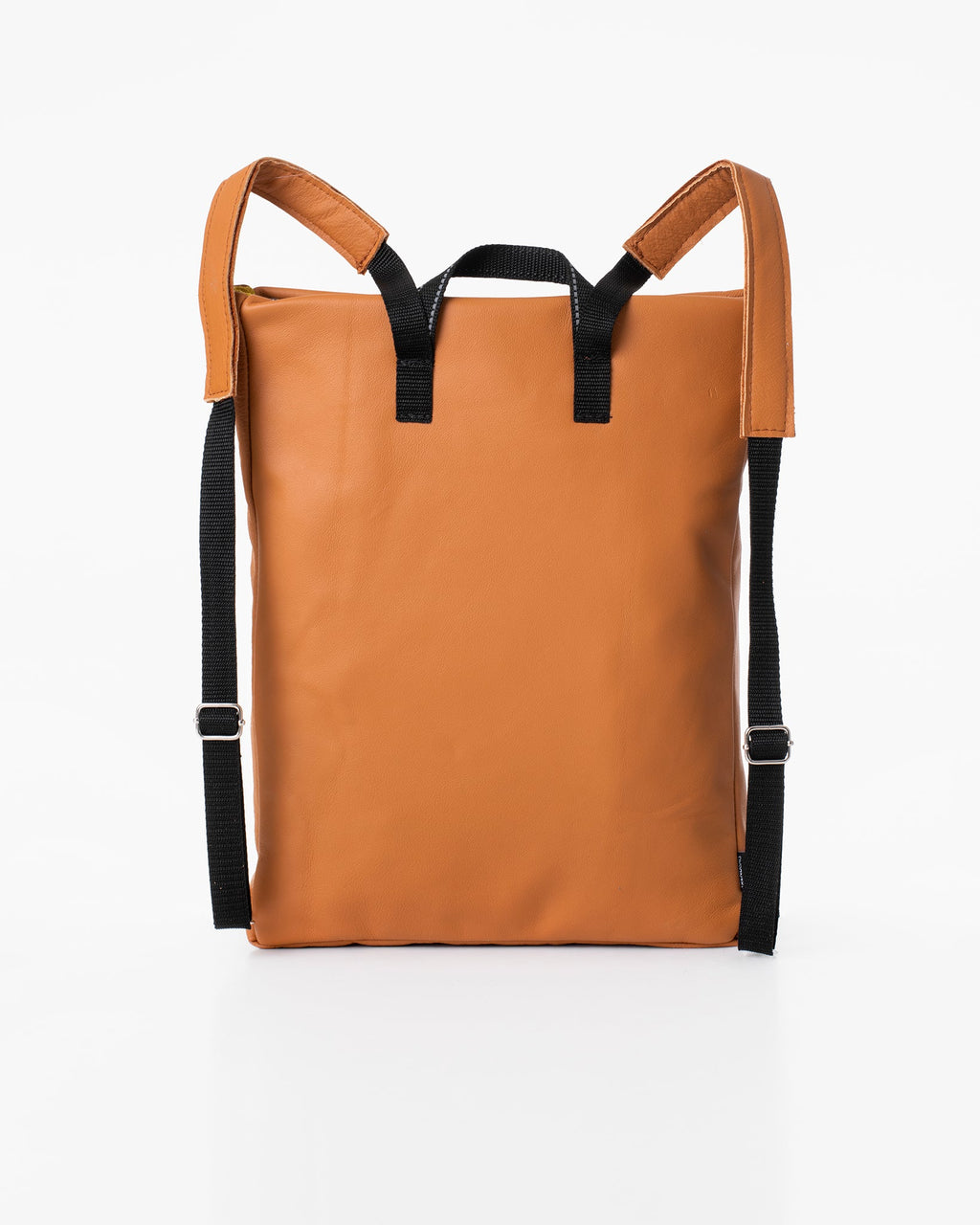 TRENDBAG BARBARA rankų darbo odinė kuprinė - Kalvadoso spalvos - luxu.lt